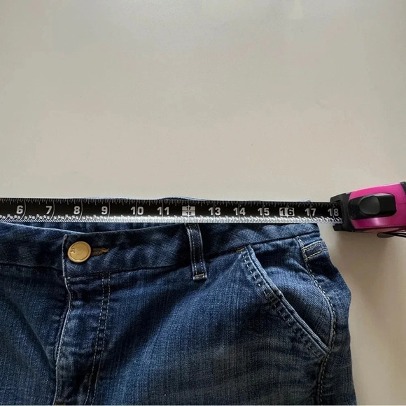 Lane Bryant || Women’s Stretch Bermuda Shorts Cuffed Dark Denim Size - Picture 6 of 7